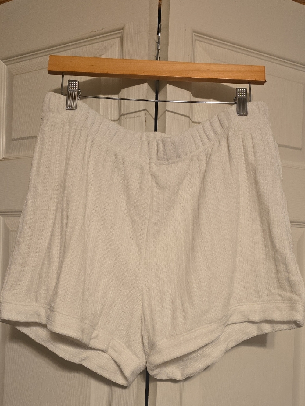 Z Supply White Ribbed Lounge Athletic Shorts - Super Soft ! Like New !